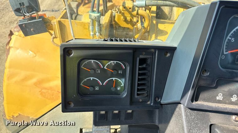 image for item ND9435 2001 Caterpillar 950G wheel loader