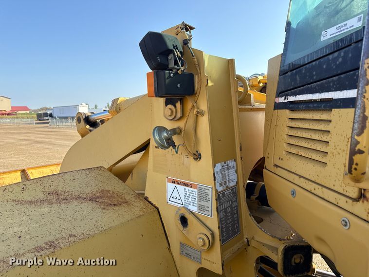 image for item ND9436 1997 Caterpillar 938F wheel loader