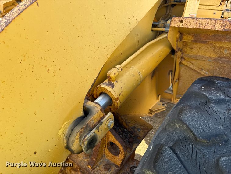 image for item ND9436 1997 Caterpillar 938F wheel loader