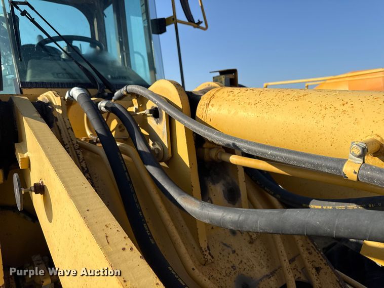 image for item ND9436 1997 Caterpillar 938F wheel loader