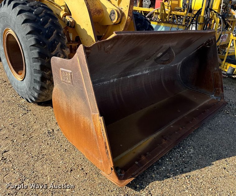 image for item ND9436 1997 Caterpillar 938F wheel loader