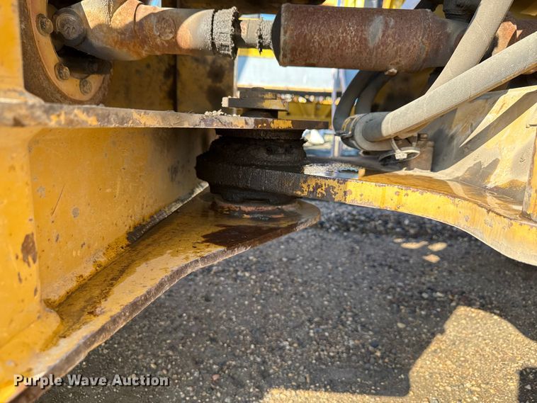 image for item ND9436 1997 Caterpillar 938F wheel loader