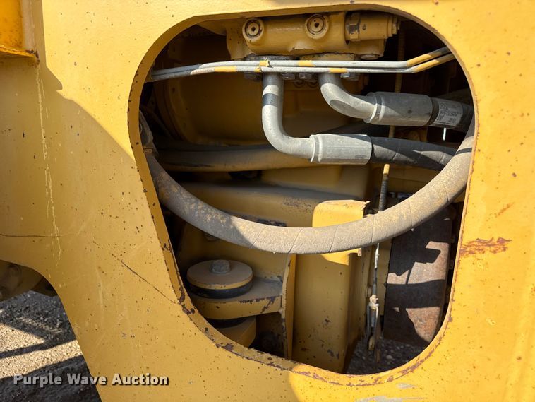 image for item ND9436 1997 Caterpillar 938F wheel loader