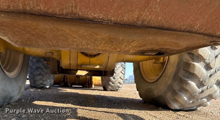 image for item ND9436 1997 Caterpillar 938F wheel loader