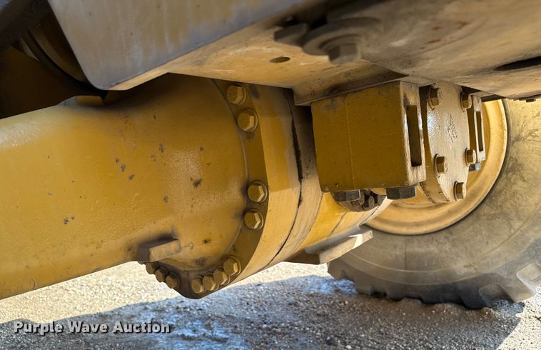 image for item ND9436 1997 Caterpillar 938F wheel loader