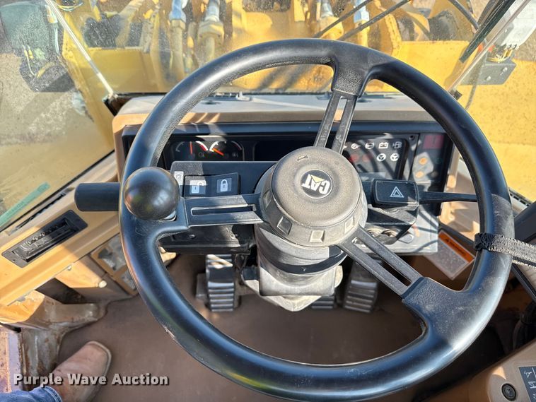 image for item ND9436 1997 Caterpillar 938F wheel loader
