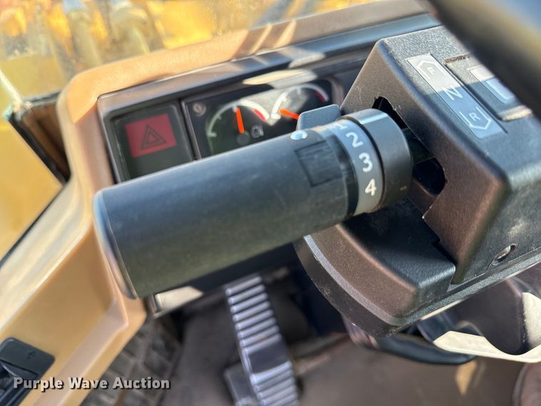 image for item ND9436 1997 Caterpillar 938F wheel loader