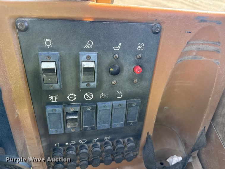 image for item ND9436 1997 Caterpillar 938F wheel loader