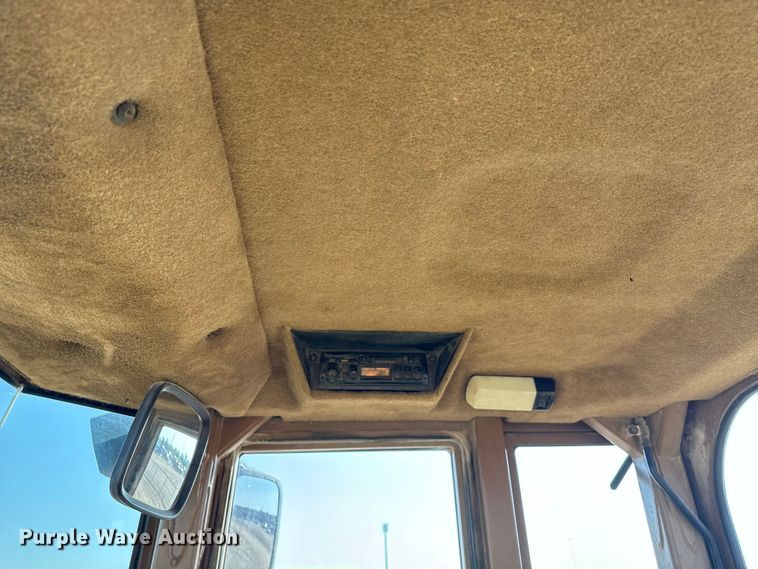 image for item ND9436 1997 Caterpillar 938F wheel loader