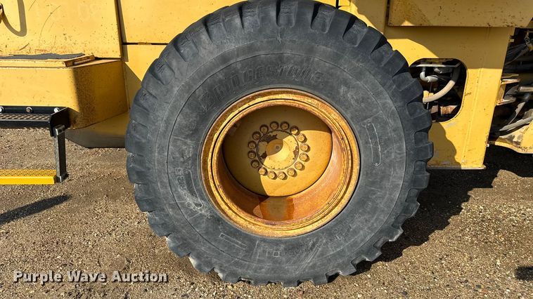 image for item ND9436 1997 Caterpillar 938F wheel loader