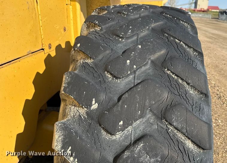 image for item ND9436 1997 Caterpillar 938F wheel loader
