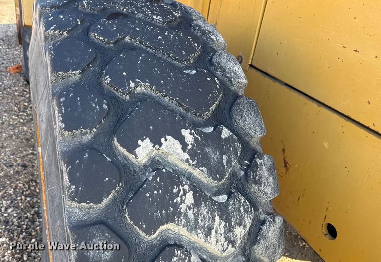 image for item ND9436 1997 Caterpillar 938F wheel loader