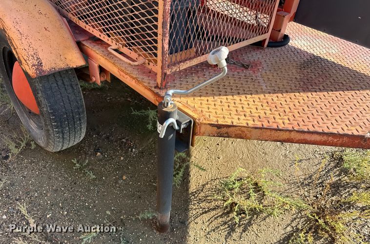 image for item ND9438 Arrow board trailer