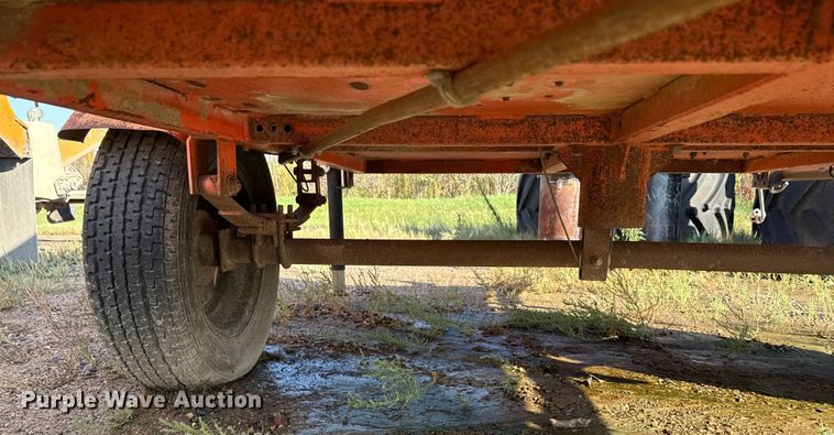 image for item ND9438 Arrow board trailer