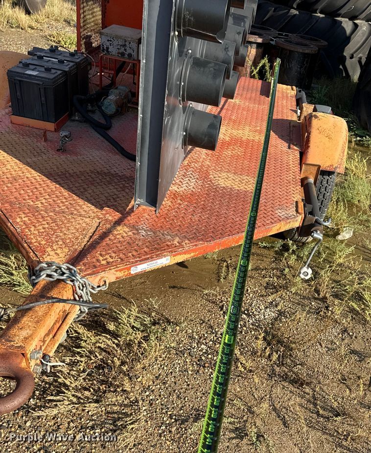 image for item ND9438 Arrow board trailer