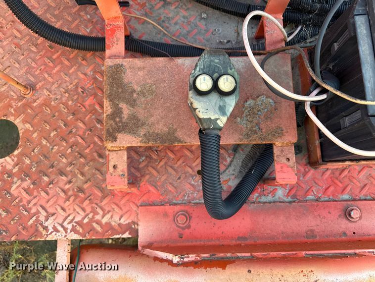 image for item ND9438 Arrow board trailer