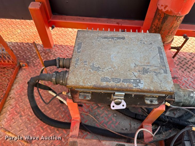 image for item ND9438 Arrow board trailer