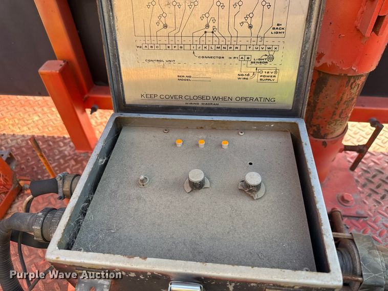 image for item ND9438 Arrow board trailer