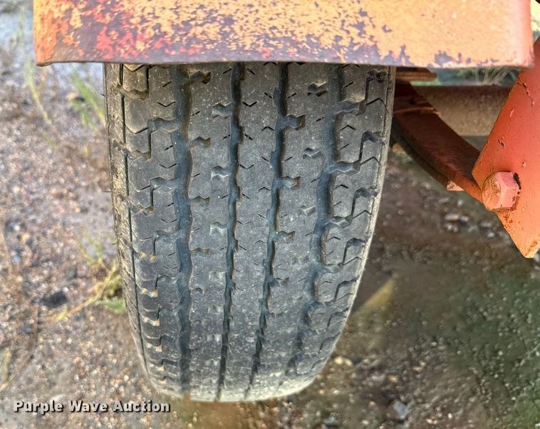 image for item ND9438 Arrow board trailer