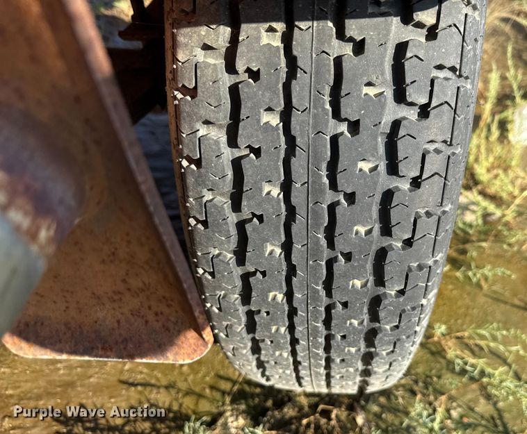 image for item ND9438 Arrow board trailer