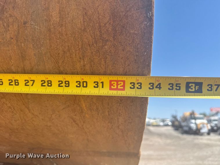 image for item NU9559 2009 International WorkStar 7500 grapple crane truck