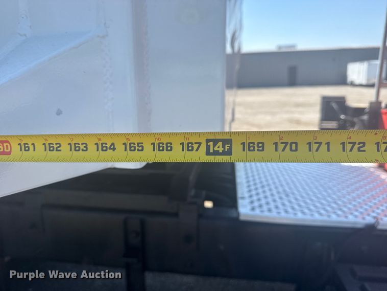 image for item NU9559 2009 International WorkStar 7500 grapple crane truck