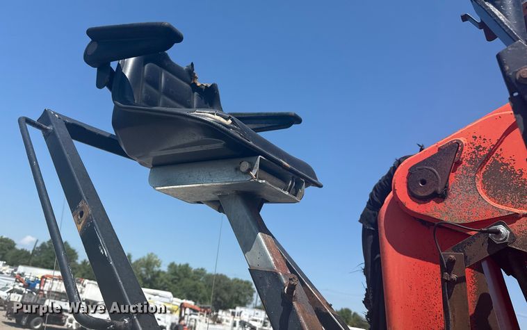 image for item NU9559 2009 International WorkStar 7500 grapple crane truck