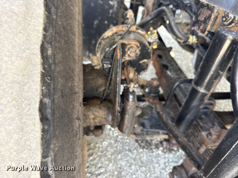 image for item NU9559 2009 International WorkStar 7500 grapple crane truck