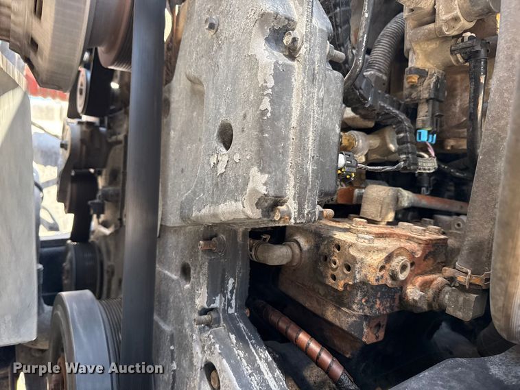 image for item NU9559 2009 International WorkStar 7500 grapple crane truck