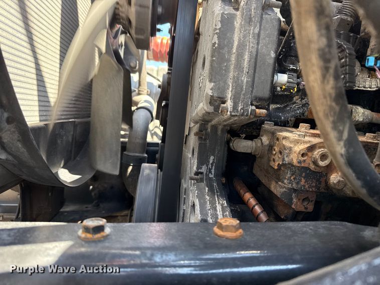 image for item NU9559 2009 International WorkStar 7500 grapple crane truck