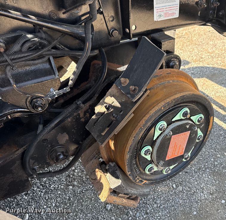 image for item NU9559 2009 International WorkStar 7500 grapple crane truck