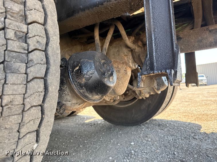 image for item NU9559 2009 International WorkStar 7500 grapple crane truck