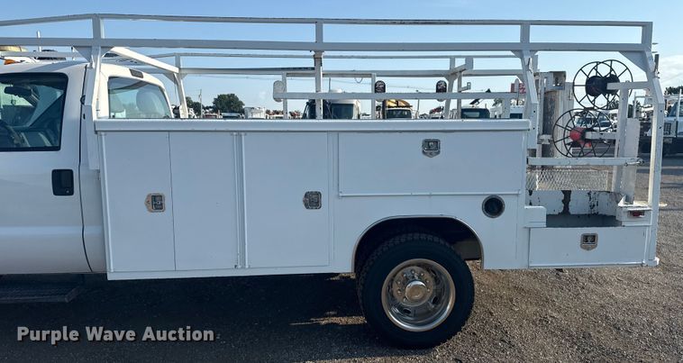 image for item NU9619 2013 Ford F450 Super Duty utility / service truck