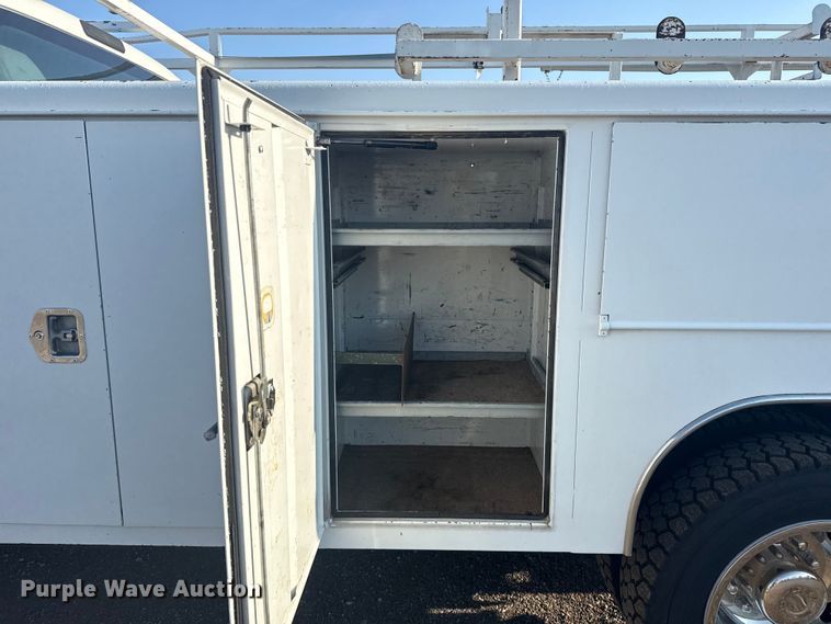 image for item NU9619 2013 Ford F450 Super Duty utility / service truck