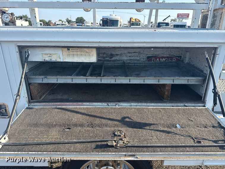 image for item NU9619 2013 Ford F450 Super Duty utility / service truck