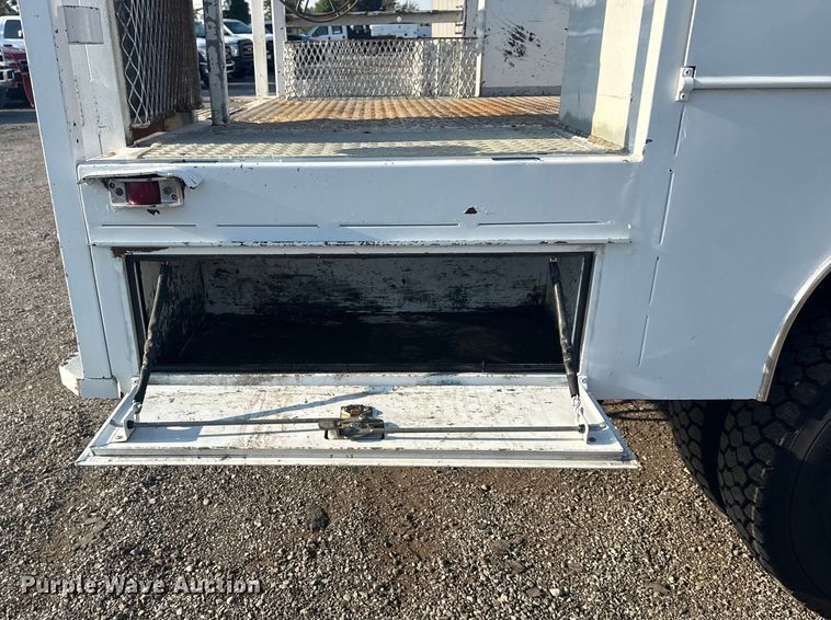 image for item NU9619 2013 Ford F450 Super Duty utility / service truck