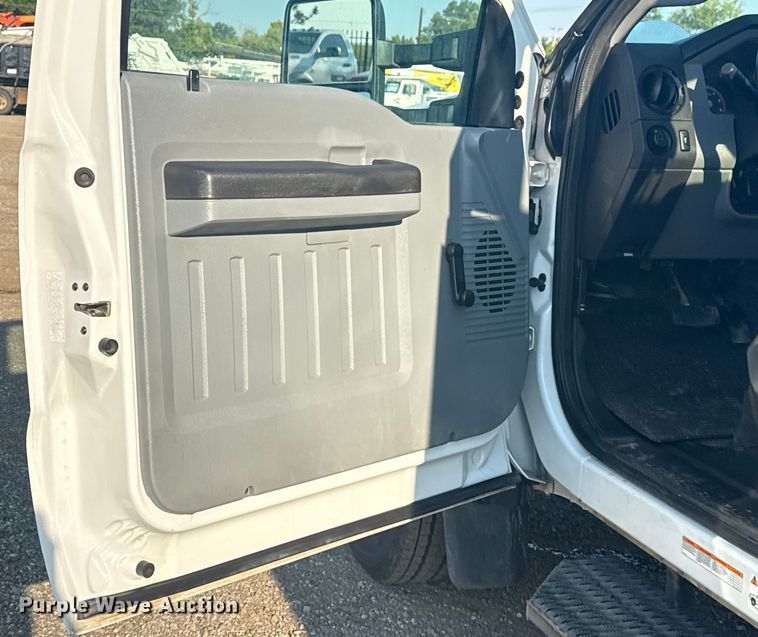 image for item NU9619 2013 Ford F450 Super Duty utility / service truck