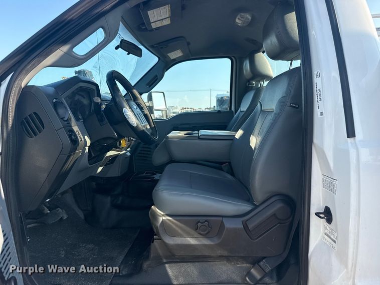 image for item NU9619 2013 Ford F450 Super Duty utility / service truck