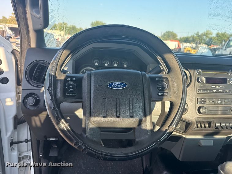 image for item NU9619 2013 Ford F450 Super Duty utility / service truck