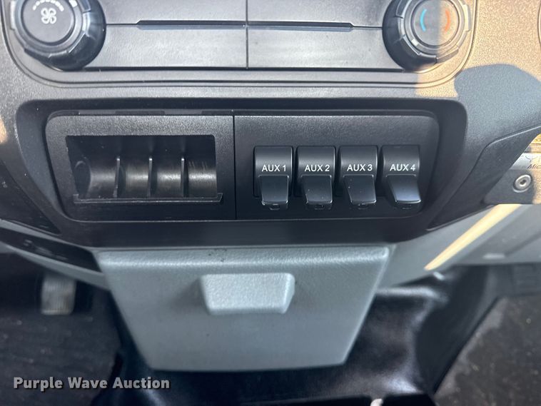 image for item NU9619 2013 Ford F450 Super Duty utility / service truck