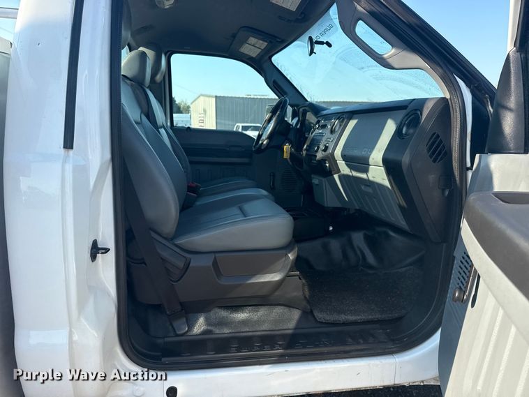 image for item NU9619 2013 Ford F450 Super Duty utility / service truck