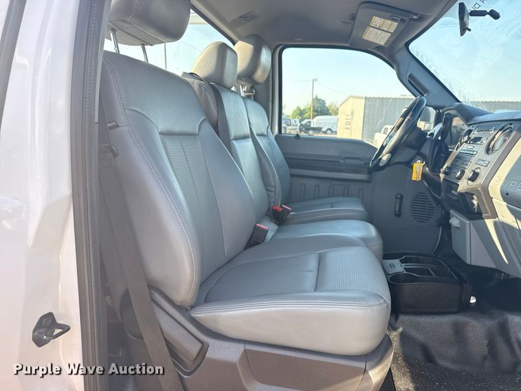 image for item NU9619 2013 Ford F450 Super Duty utility / service truck