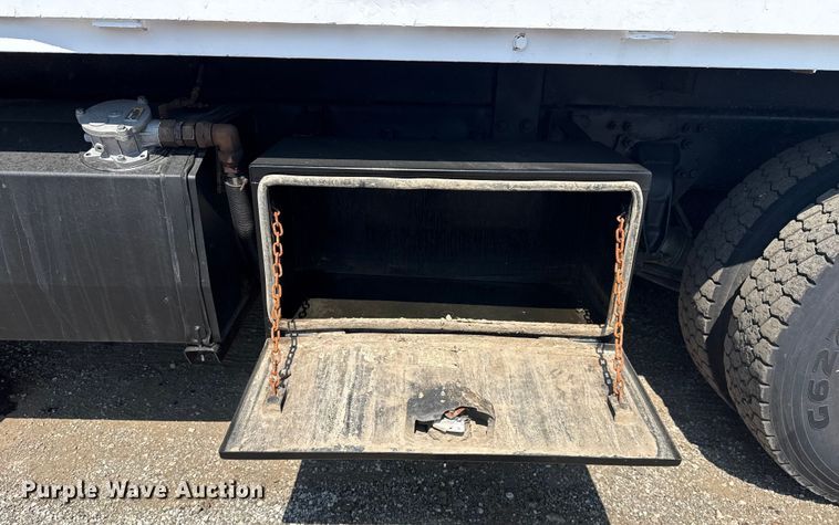 image for item NU9632 2012 Freightliner Business Class M2 grapple crane truck