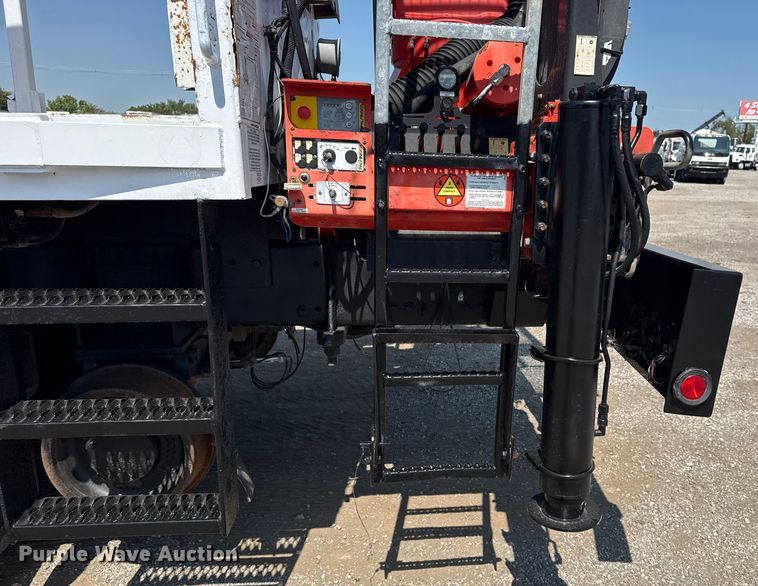 image for item NU9632 2012 Freightliner Business Class M2 grapple crane truck