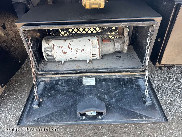 image for item NU9632 2012 Freightliner Business Class M2 grapple crane truck