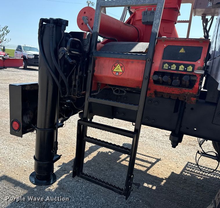 image for item NU9632 2012 Freightliner Business Class M2 grapple crane truck