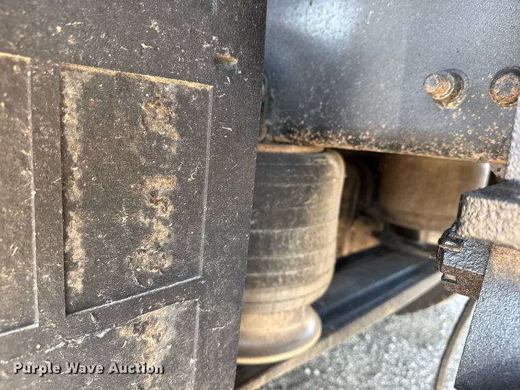 image for item NU9632 2012 Freightliner Business Class M2 grapple crane truck