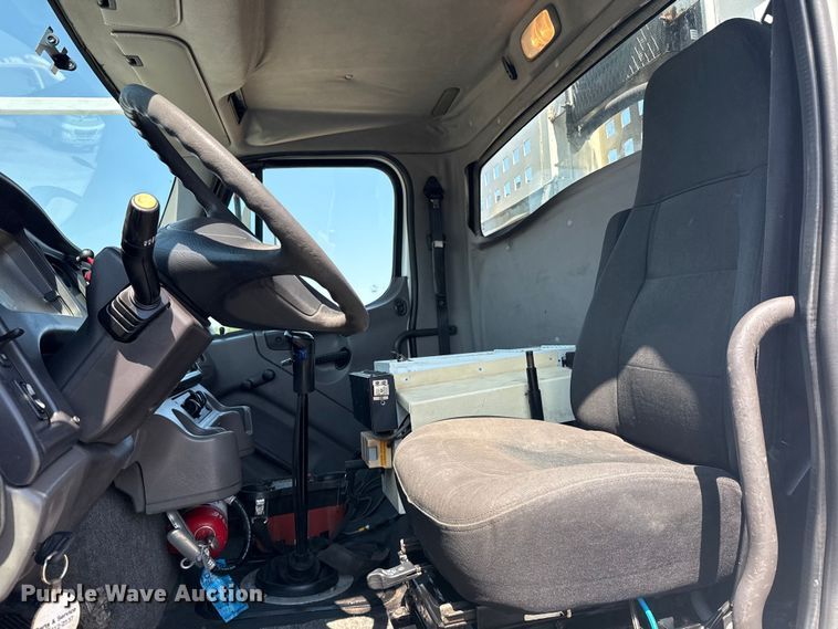 image for item NU9632 2012 Freightliner Business Class M2 grapple crane truck