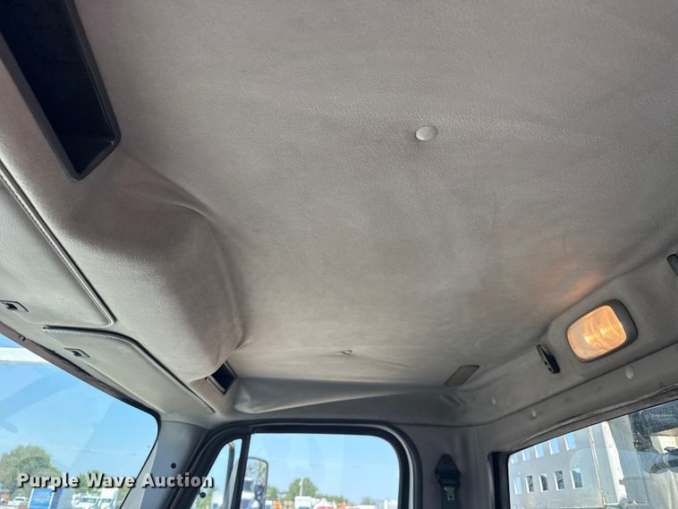 image for item NU9632 2012 Freightliner Business Class M2 grapple crane truck