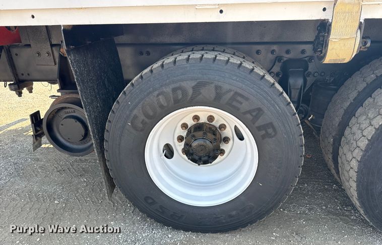 image for item NU9632 2012 Freightliner Business Class M2 grapple crane truck